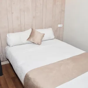 Hotel Cade, Casa Blanca